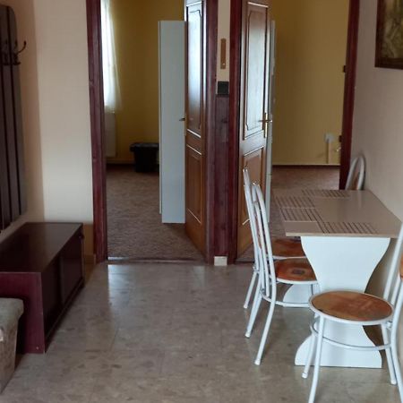 Апартаменти Patrik Apartman Шіофок Екстер'єр фото
