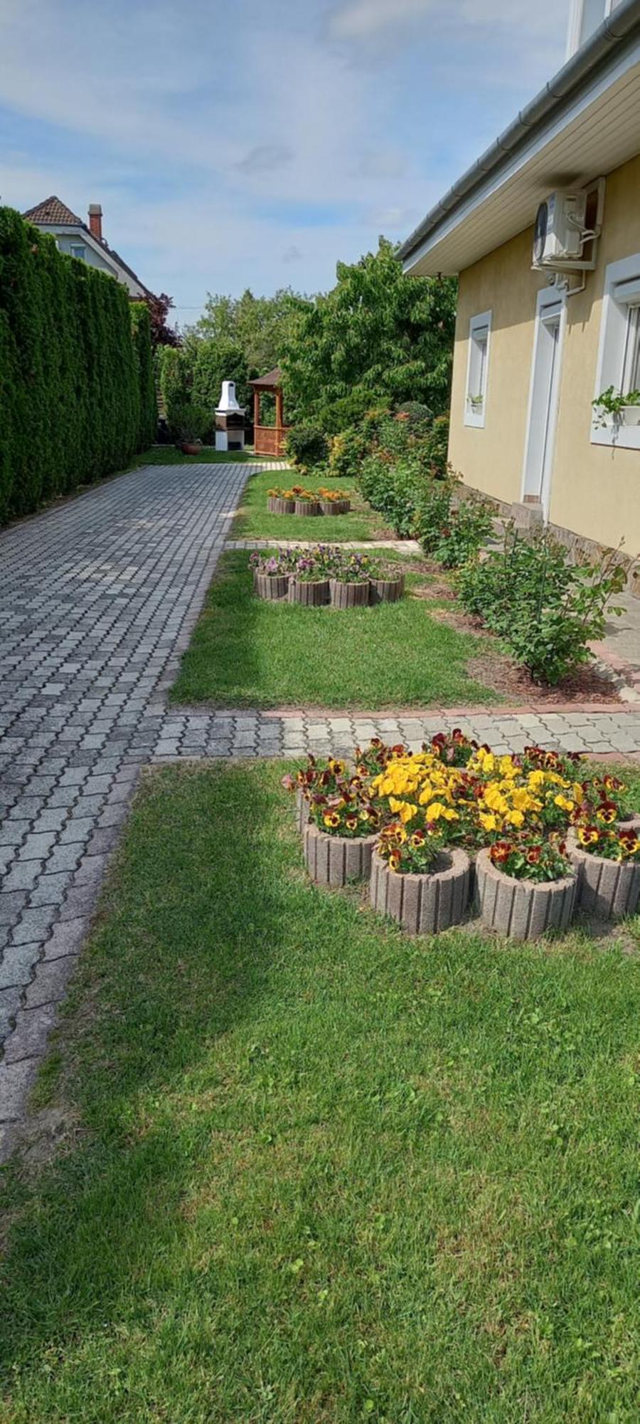 Апартаменти Patrik Apartman Шіофок Екстер'єр фото